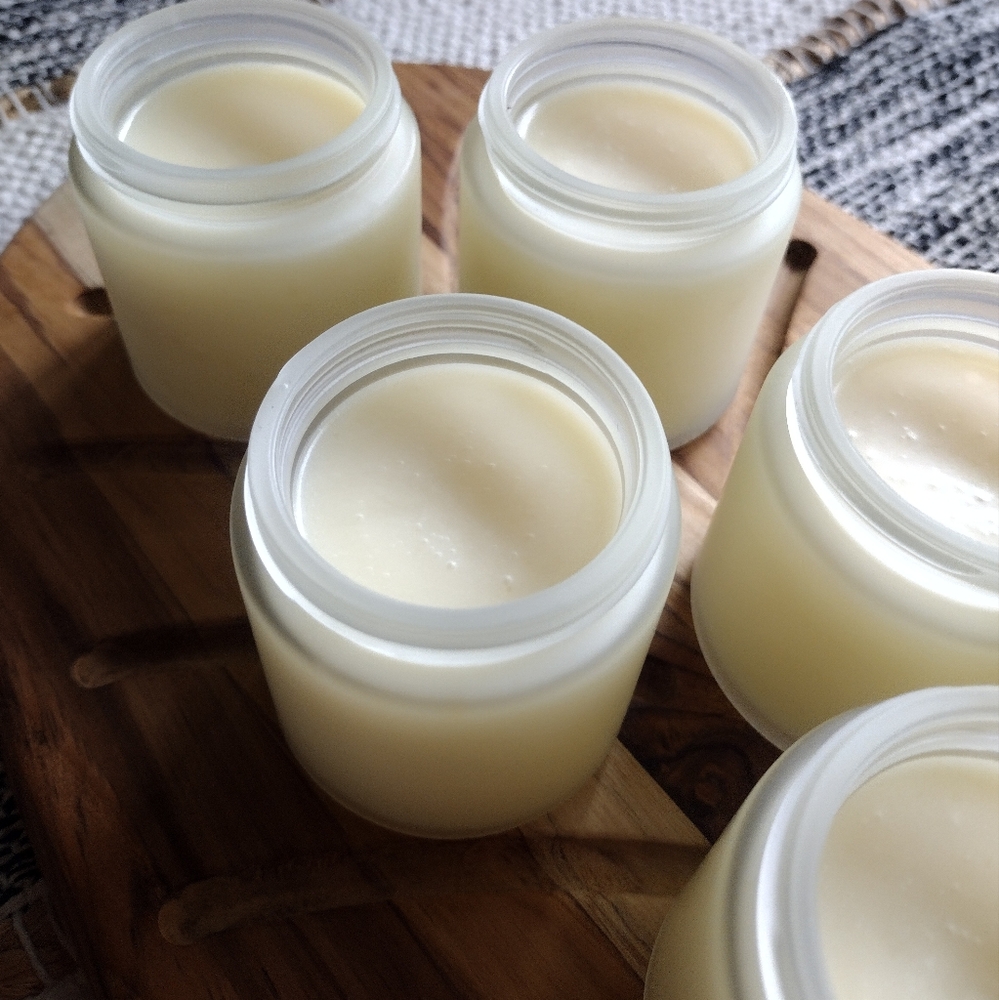 Rich and Organic Healing Tallow Balm with Honey and Electrolytes 4oz Moisturizer - Picture 3 of 5
